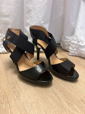 Liz Claiborne Black Strappy Heels Size 8.5M With 4 Inch Stiletto Heel And Peep T